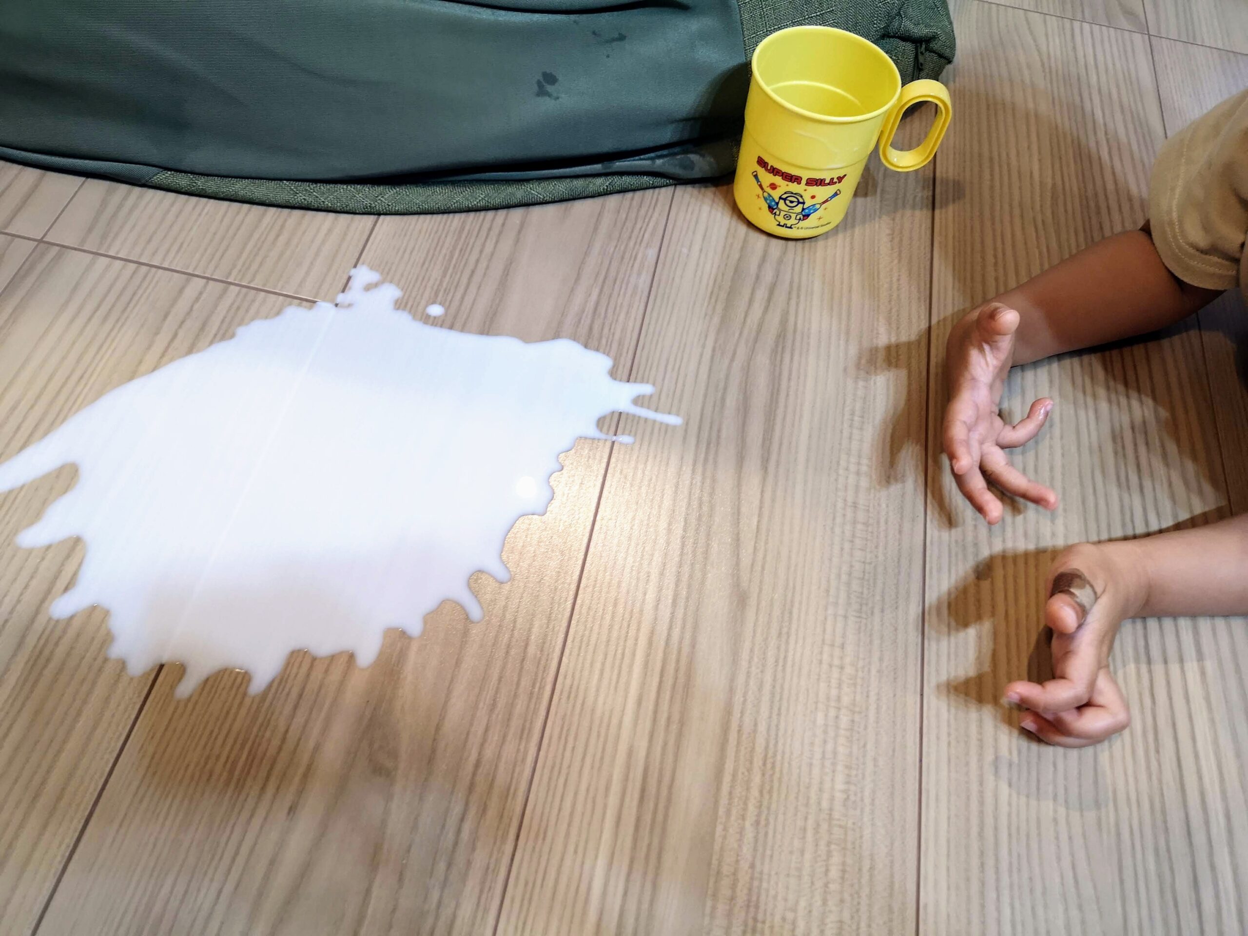 子供が飲み物をわざとこぼす…効果があった我が家の対策! - よかろぐ