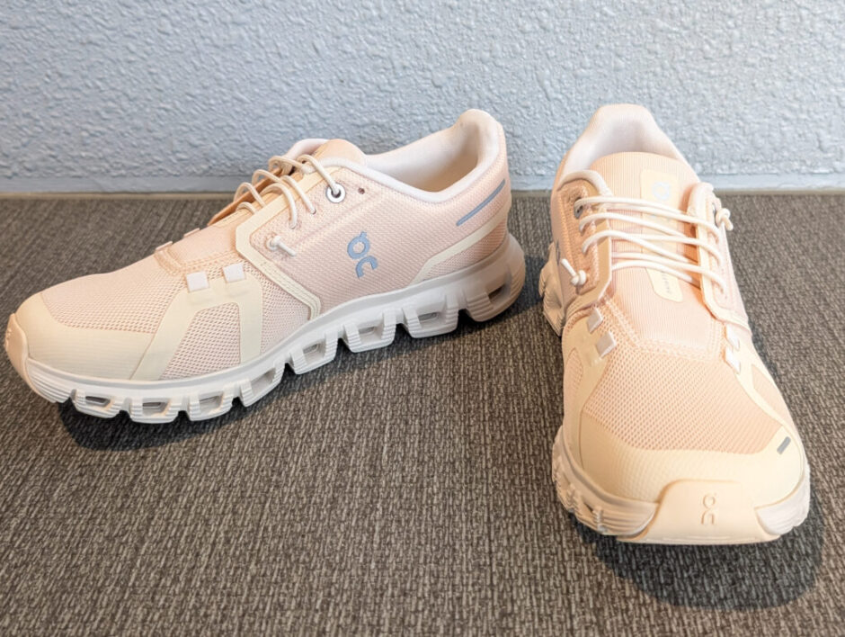 onのスニーカーをクラウド6に買い替え。サイズ感・5との違いなど